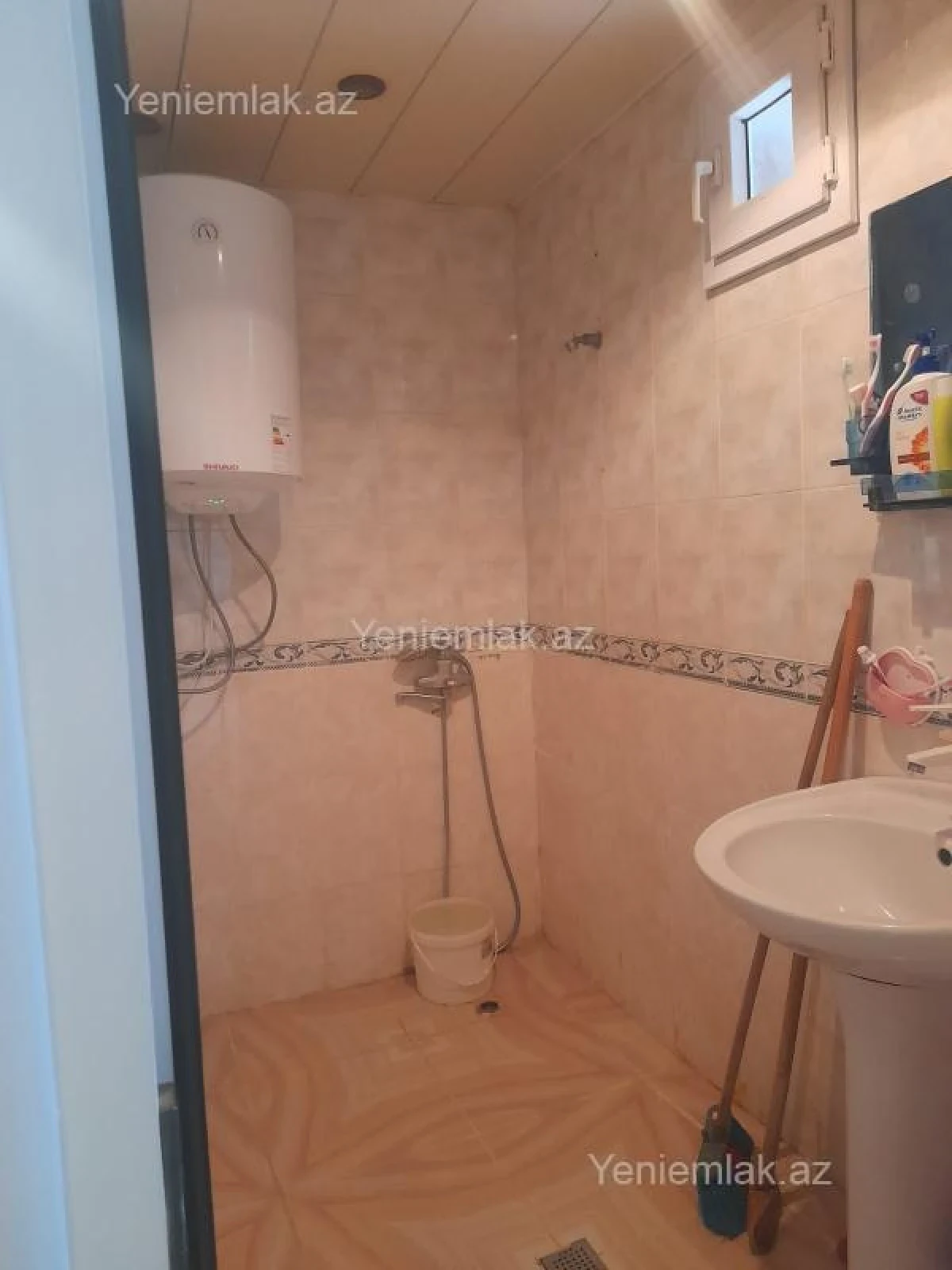 Satılır 4 otaqlı köhnə tikili 110 m²