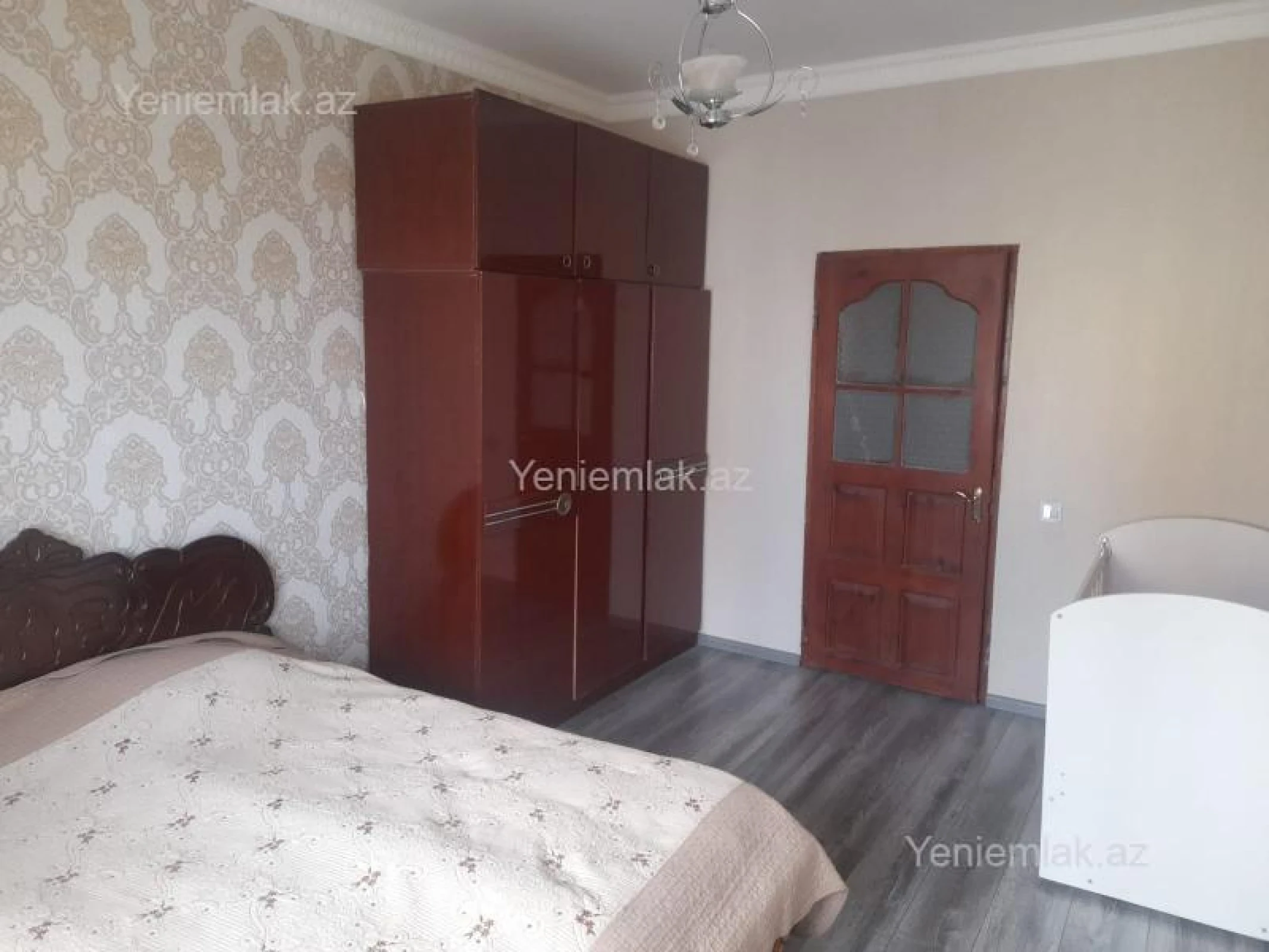 Satılır 4 otaqlı köhnə tikili 110 m²