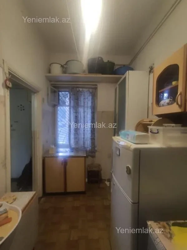 Satılır 2 otaqlı köhnə tikili 60 m²