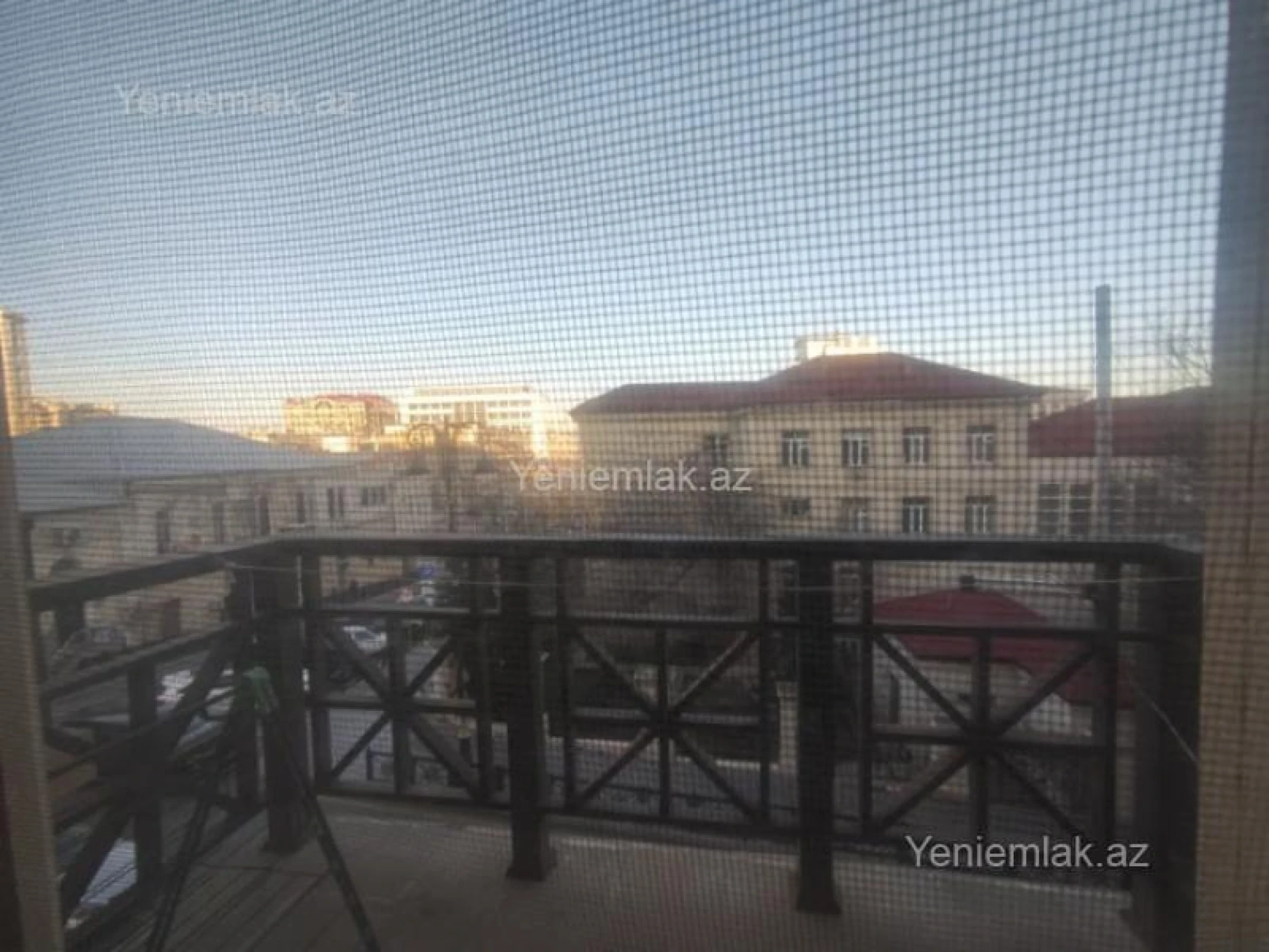 Satılır 2 otaqlı köhnə tikili 60 m²