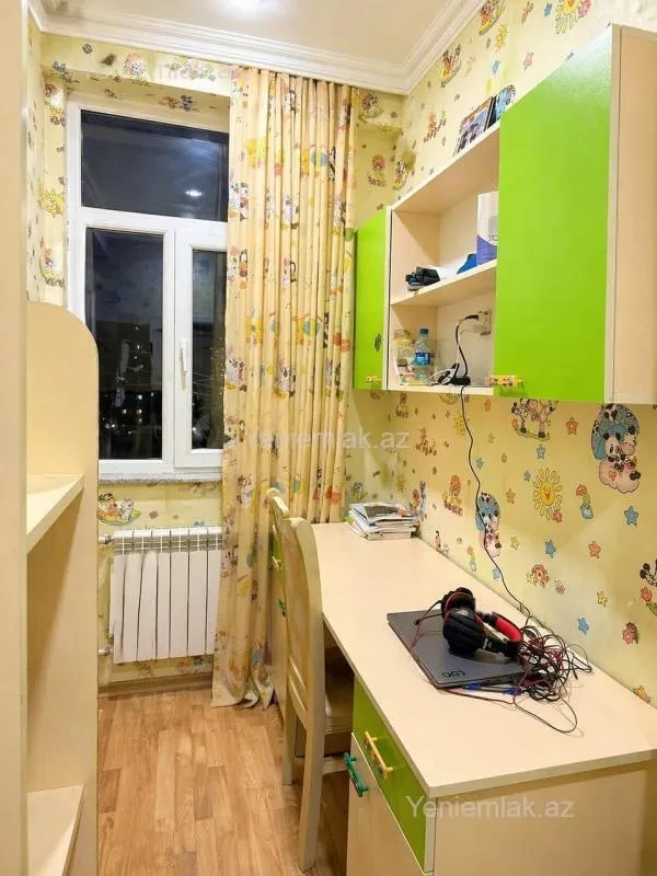 Satılır 3 otaqlı yeni tikili 80 m²