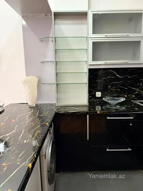 Satılır 3 otaqlı yeni tikili 70 m²