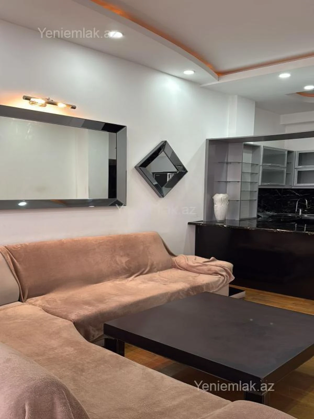 Satılır 3 otaqlı yeni tikili 70 m²