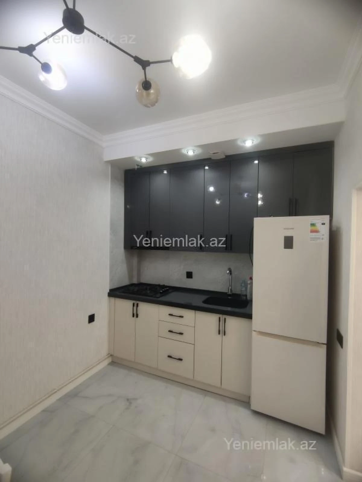 Satılır 2 otaqlı yeni tikili 80 m²