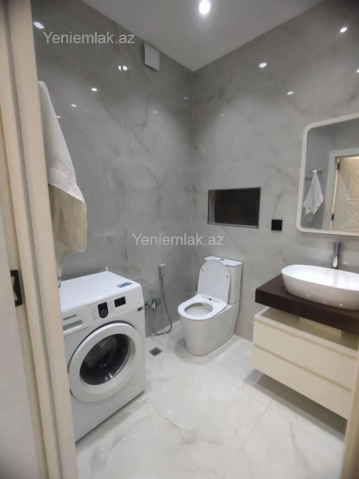 Satılır 2 otaqlı yeni tikili 80 m²