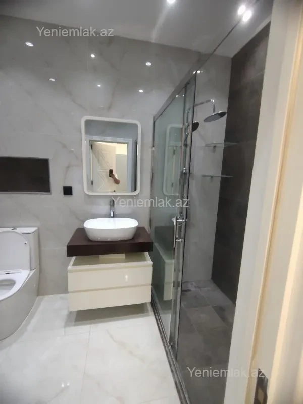 Satılır 2 otaqlı yeni tikili 80 m²