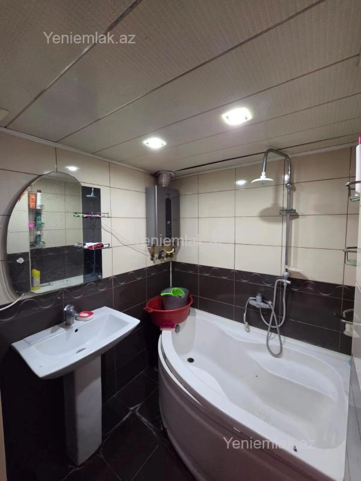 Satılır 2 otaqlı köhnə tikili 60 m²