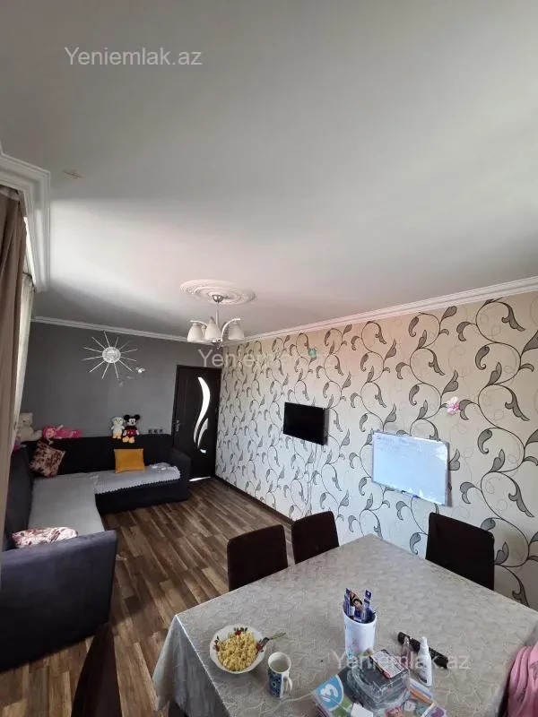 Satılır 2 otaqlı köhnə tikili 60 m²
