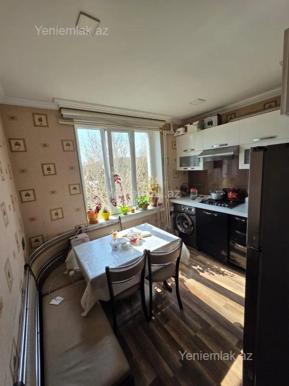 Satılır 2 otaqlı köhnə tikili 60 m²
