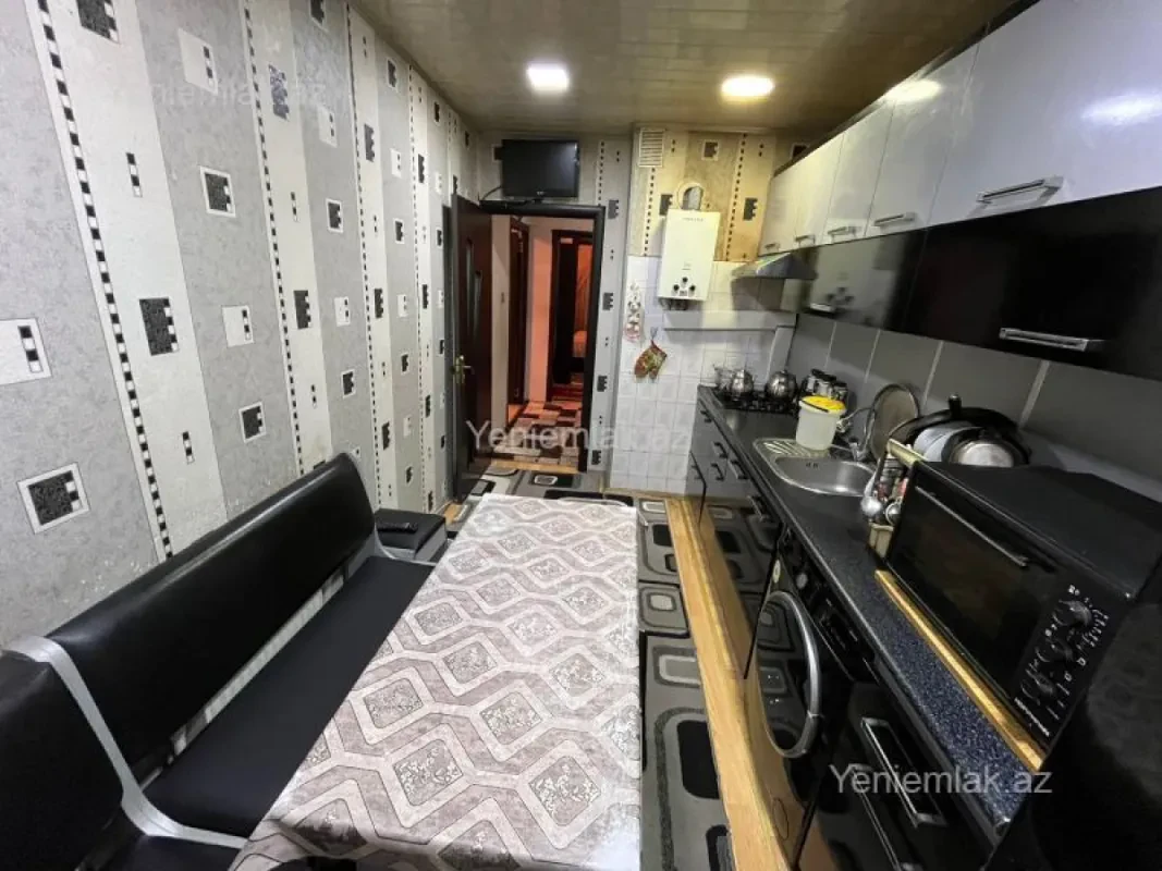 Satılır 3 otaqlı köhnə tikili 76 m²