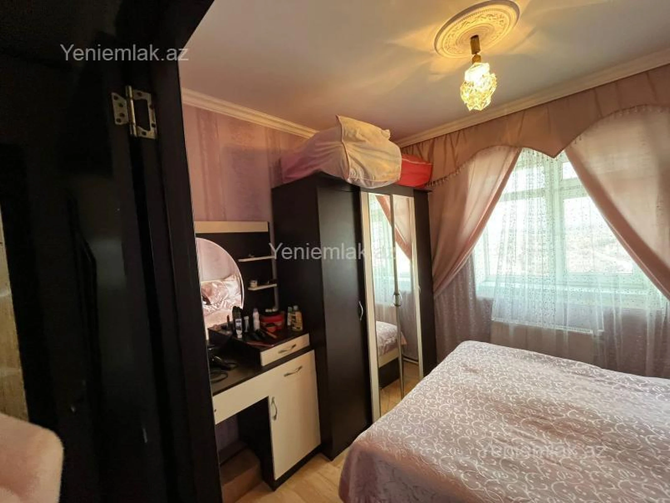 Satılır 3 otaqlı köhnə tikili 76 m²