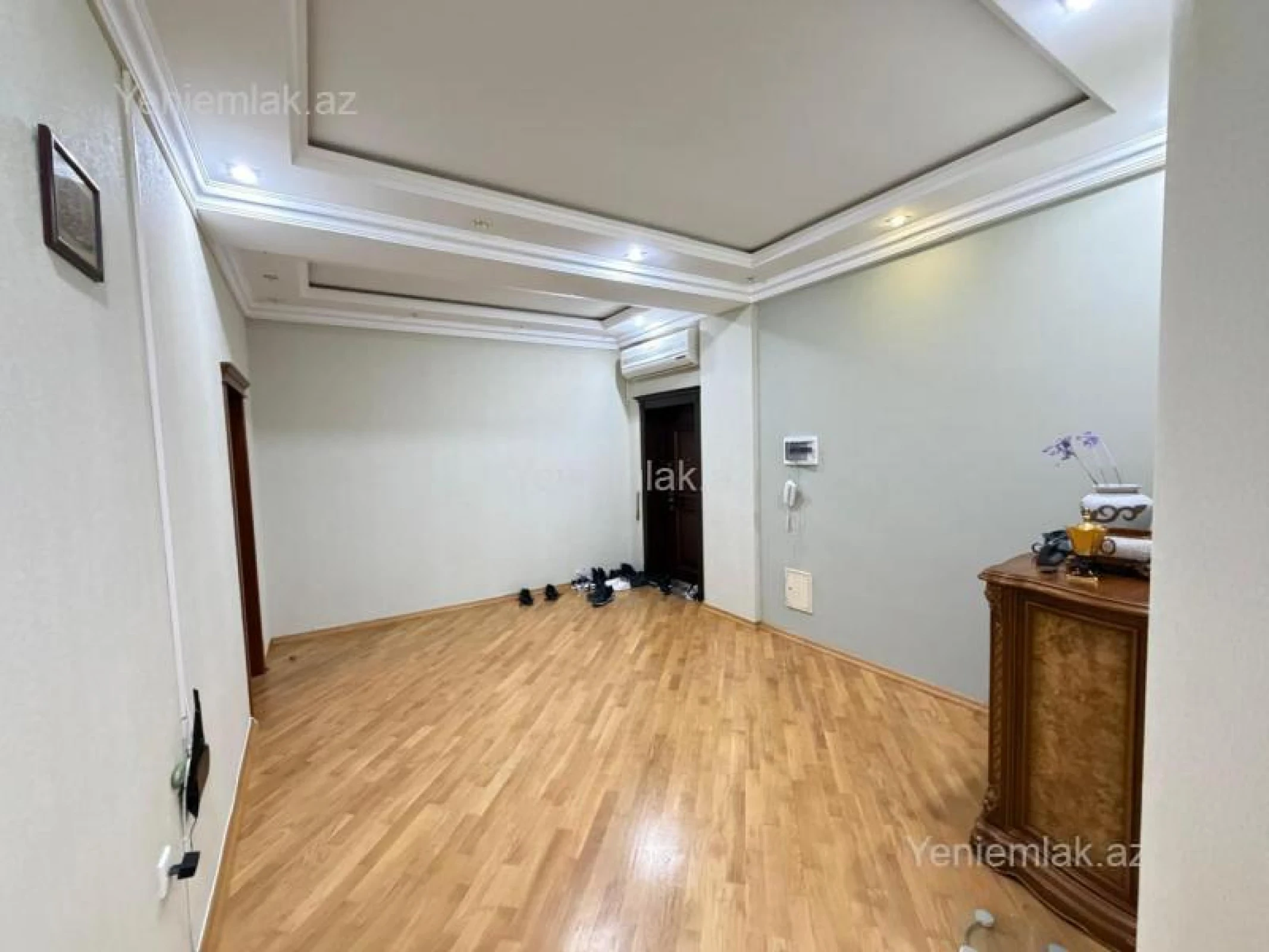 Satılır 3 otaqlı yeni tikili 135 m²