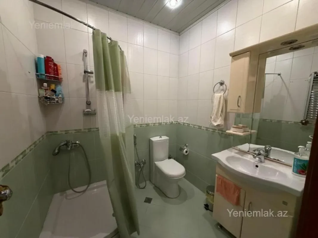 Satılır 3 otaqlı yeni tikili 135 m²