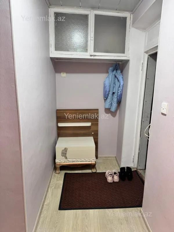 Satılır 1 otaqlı köhnə tikili 30 m²