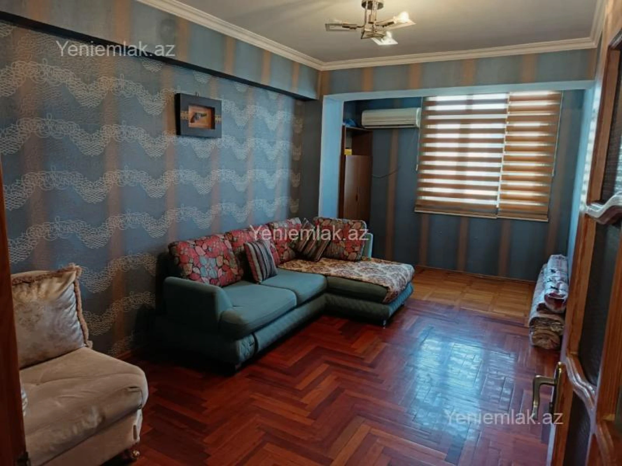 Satılır 3 otaqlı köhnə tikili 90 m²