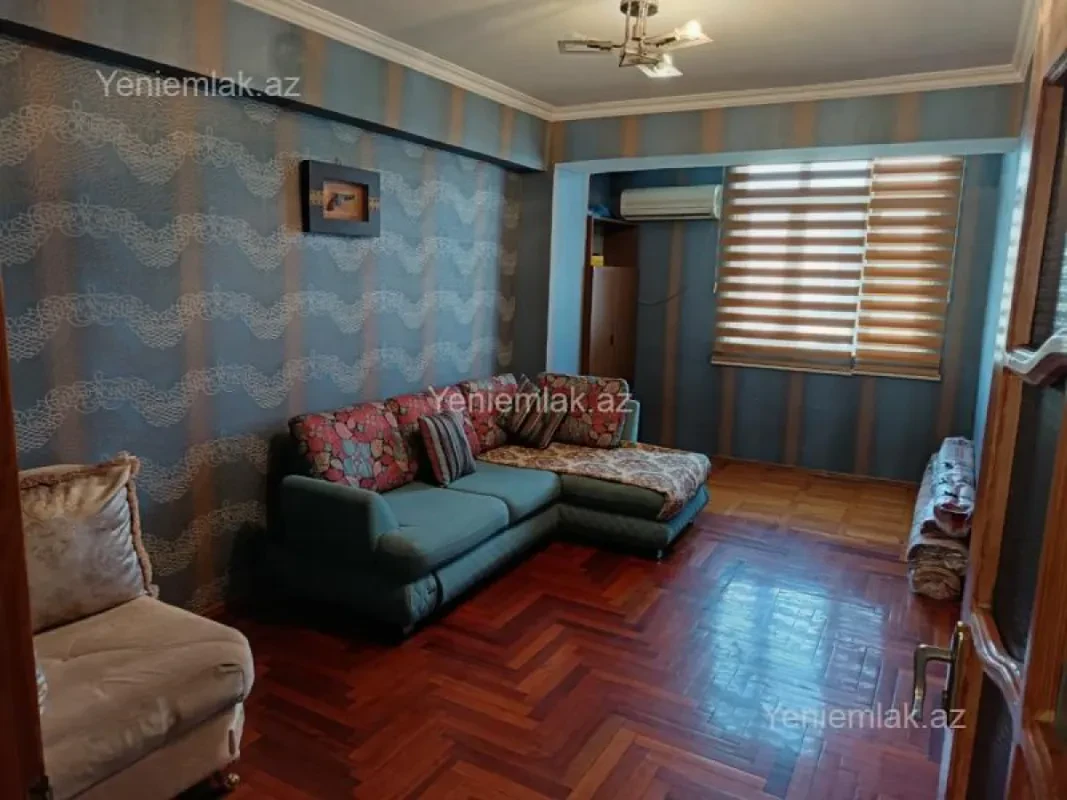 Satılır 3 otaqlı köhnə tikili 90 m²