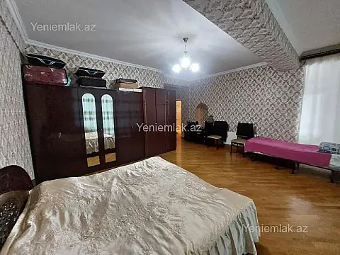 Satılır 3 otaqlı yeni tikili 130 m²