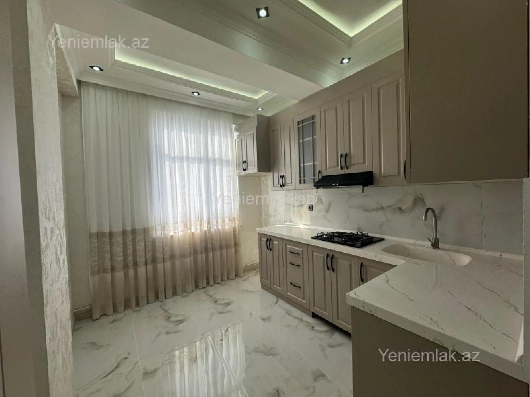 Satılır 2 otaqlı yeni tikili 92 m²