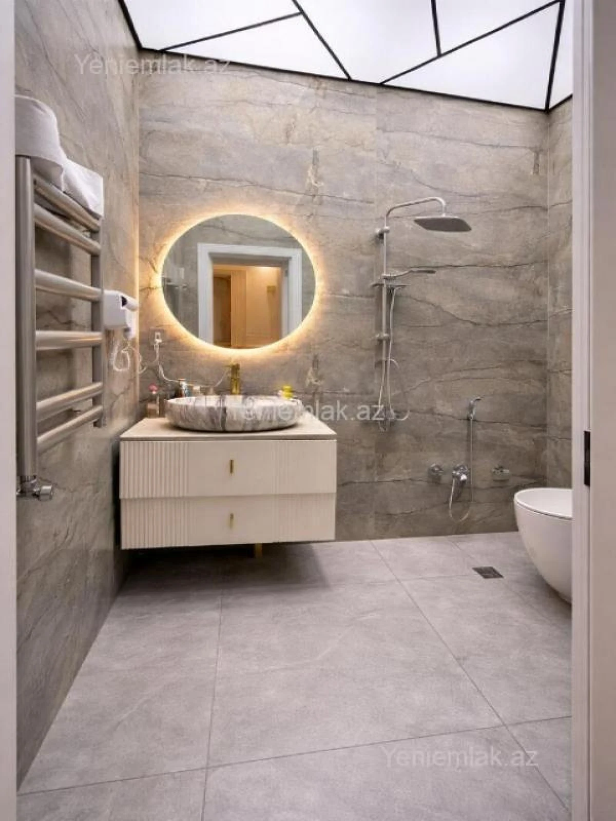 Satılır 2 otaqlı yeni tikili 70 m²