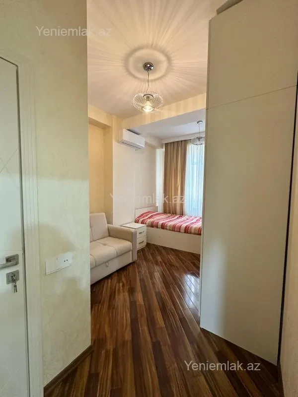 Satılır 2 otaqlı yeni tikili 93 m²