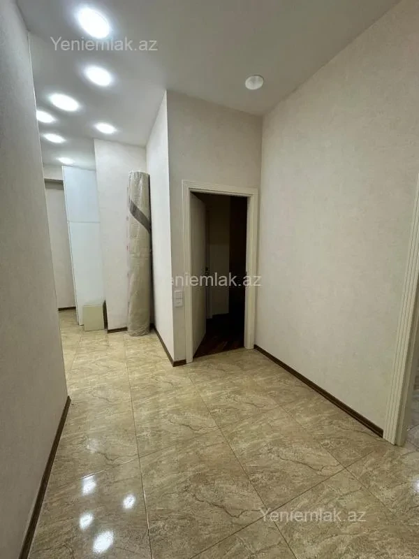 Satılır 2 otaqlı yeni tikili 93 m²