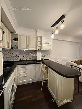 Satılır 2 otaqlı köhnə tikili 65 m²