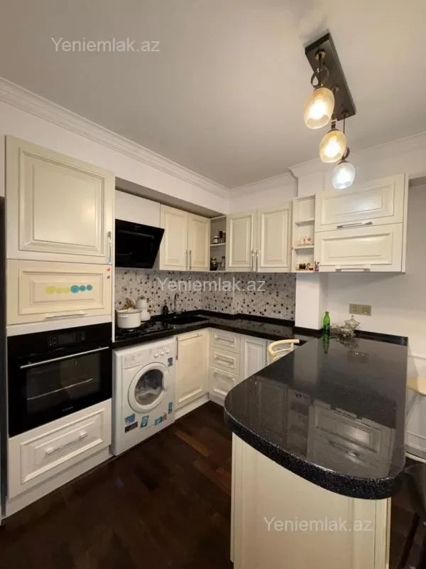 Satılır 2 otaqlı köhnə tikili 65 m²