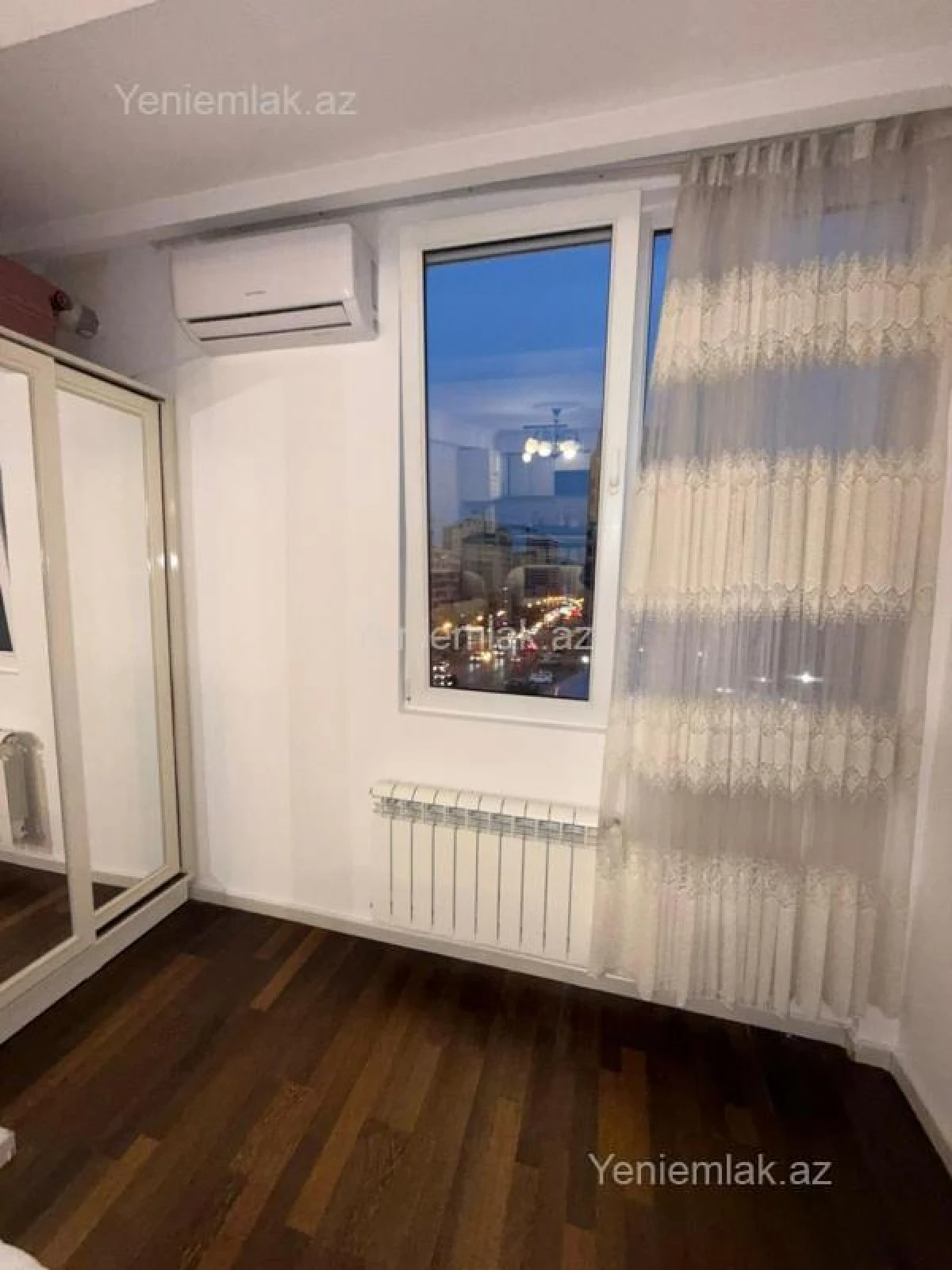 Satılır 2 otaqlı köhnə tikili 65 m²
