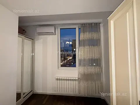 Satılır 2 otaqlı köhnə tikili 65 m²