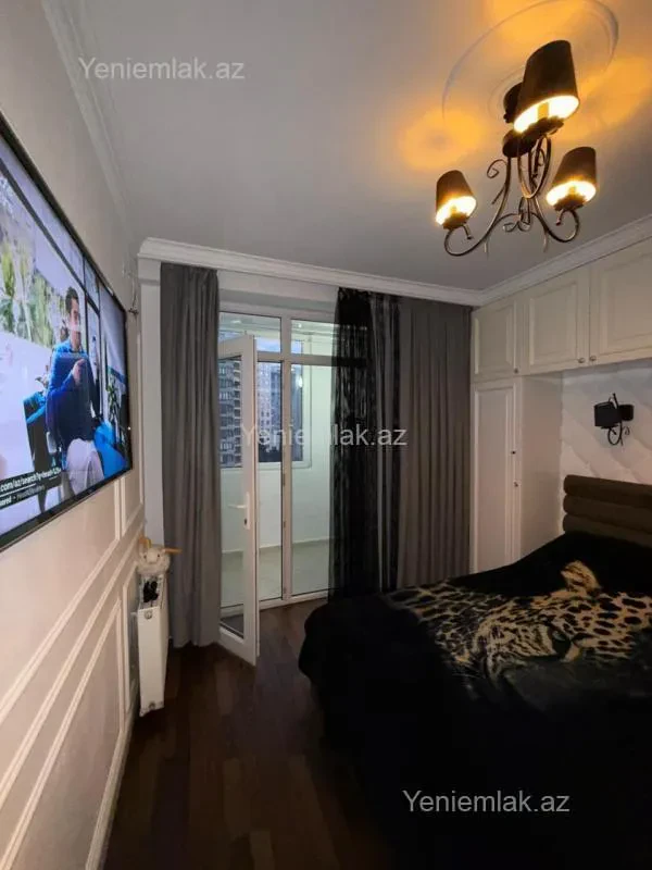 Satılır 2 otaqlı köhnə tikili 65 m²