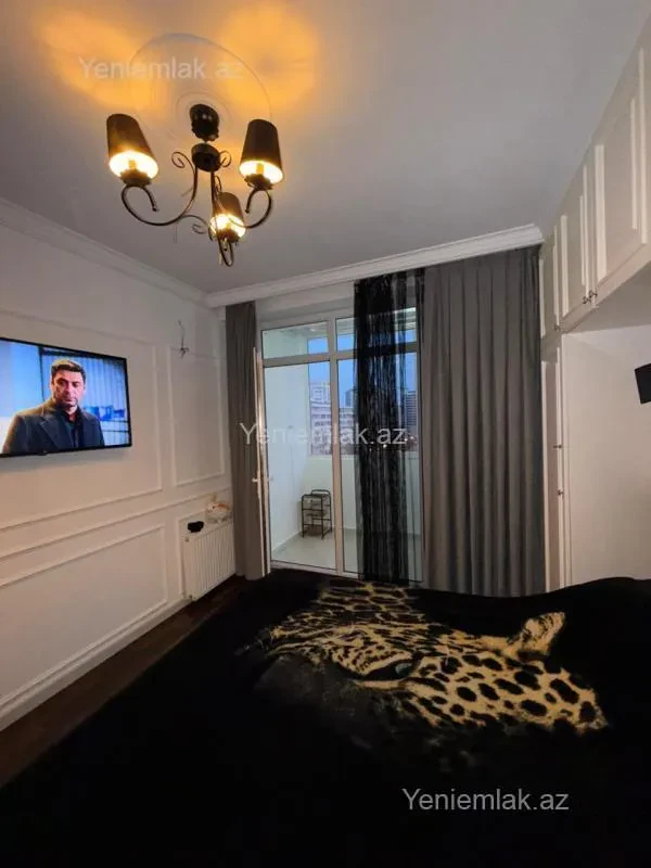 Satılır 2 otaqlı köhnə tikili 65 m²