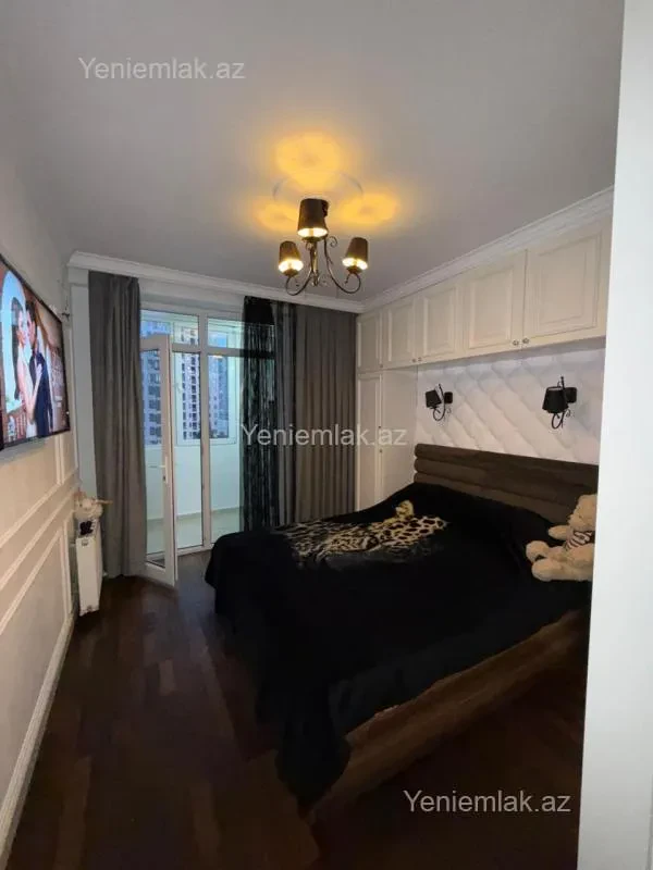 Satılır 2 otaqlı köhnə tikili 65 m²