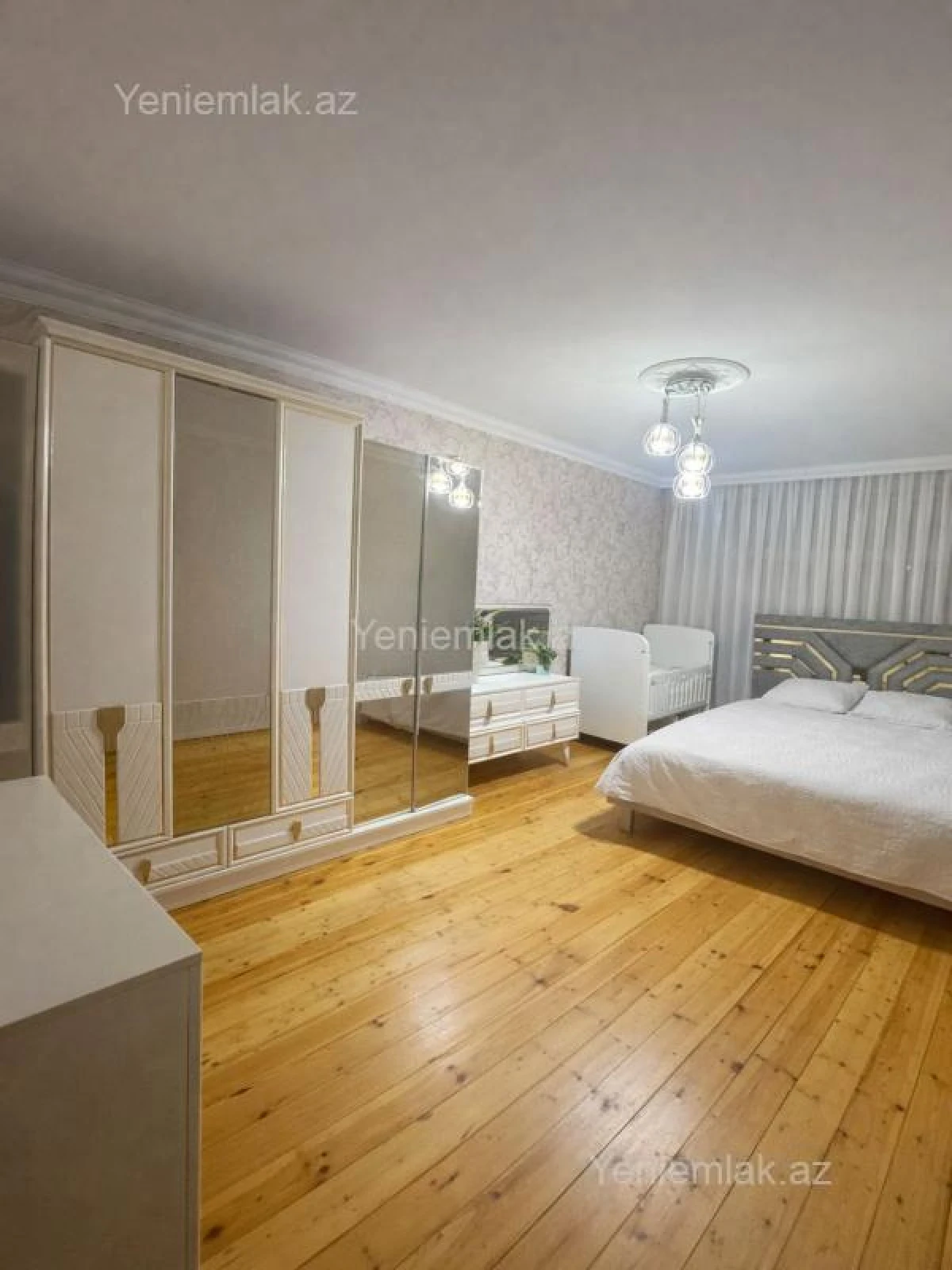 Satılır 3 otaqlı köhnə tikili 80 m²