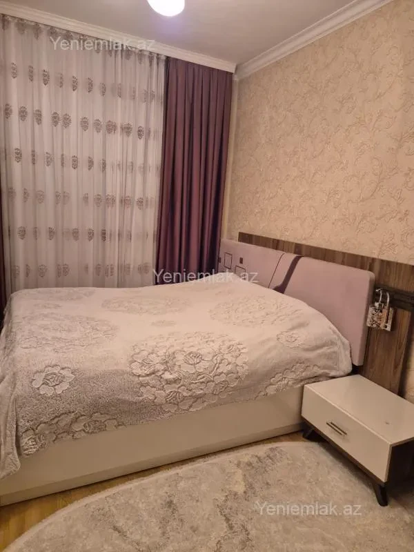 Satılır 2 otaqlı köhnə tikili 57 m²