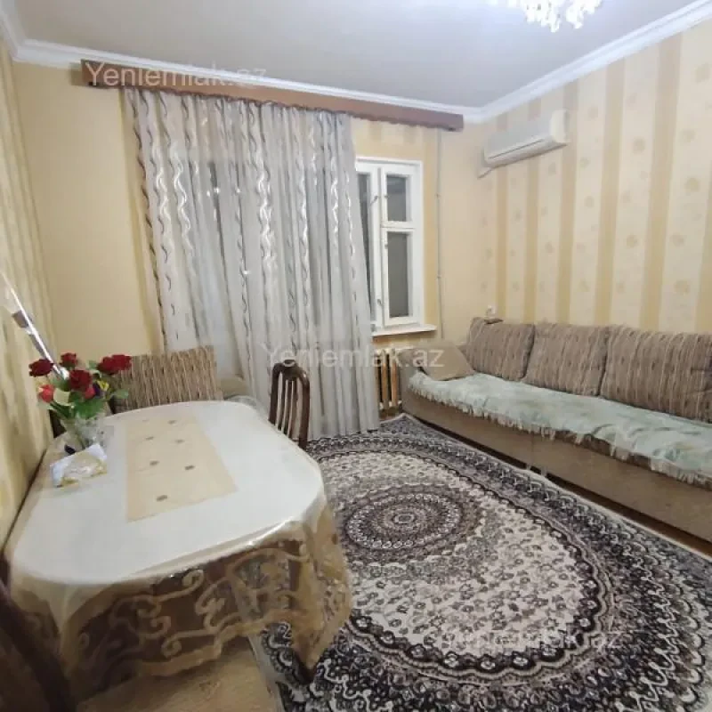 Satılır 3 otaqlı köhnə tikili 85 m²