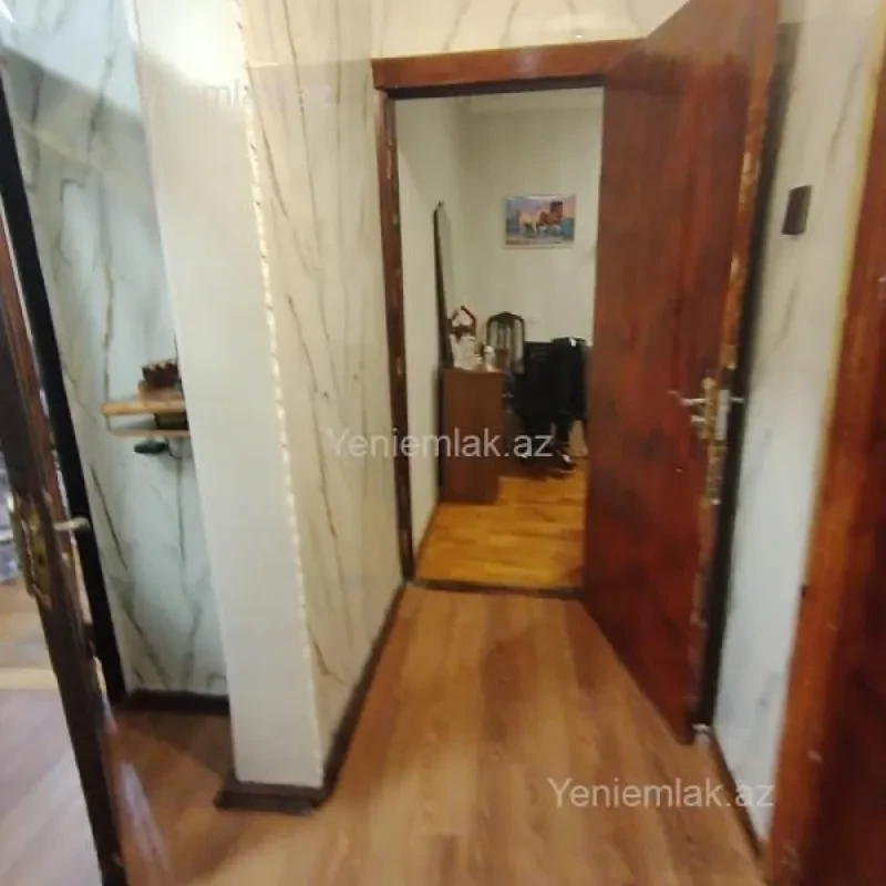 Satılır 3 otaqlı köhnə tikili 85 m²