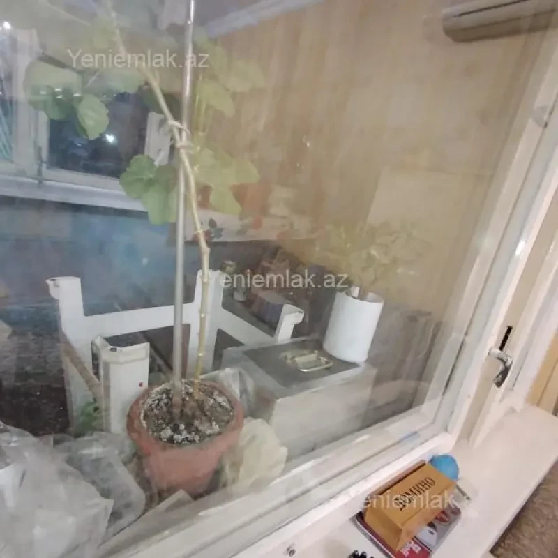 Satılır 3 otaqlı köhnə tikili 85 m²