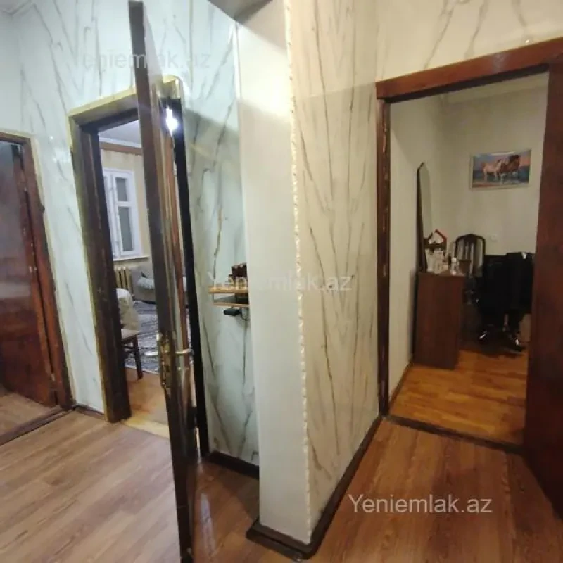 Satılır 3 otaqlı köhnə tikili 85 m²