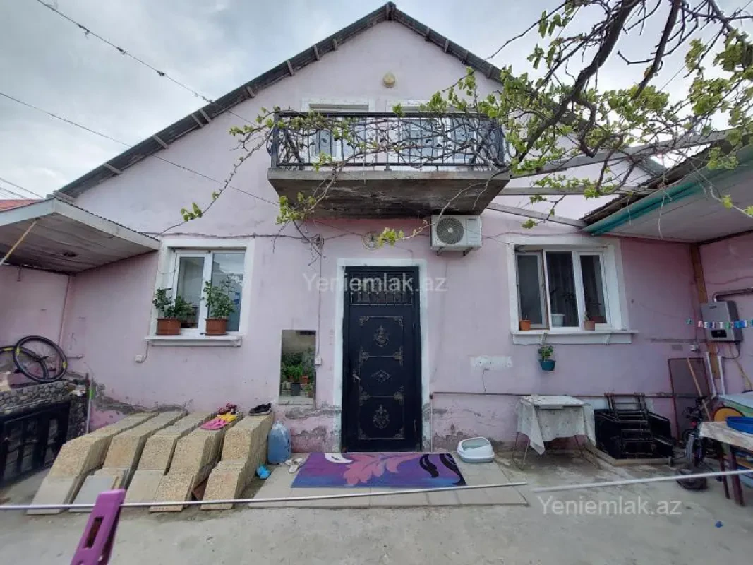 Satılır 6 otaqlı həyət evi 110 m²