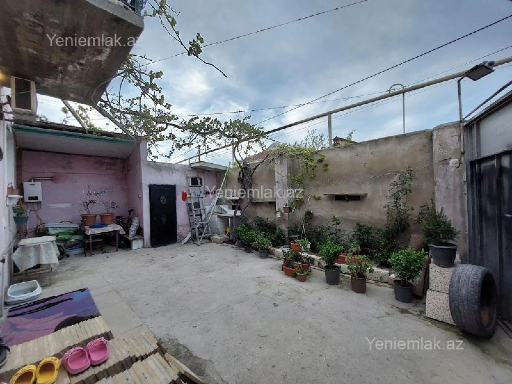 Satılır 6 otaqlı həyət evi 110 m²