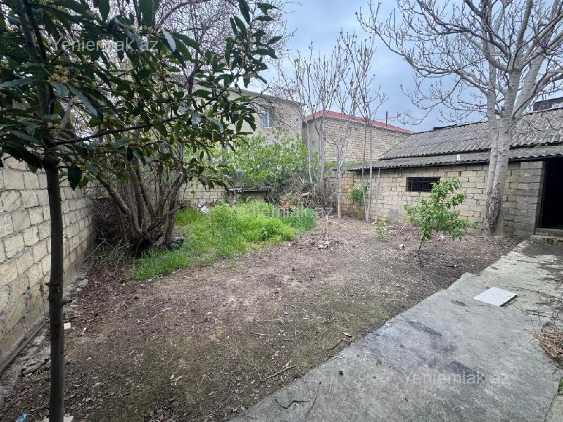 Satılır 5 otaqlı obyekt 412 m²