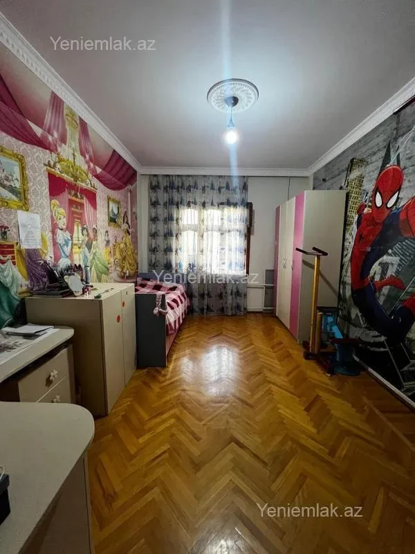 Satılır 5 otaqlı yeni tikili 145 m²