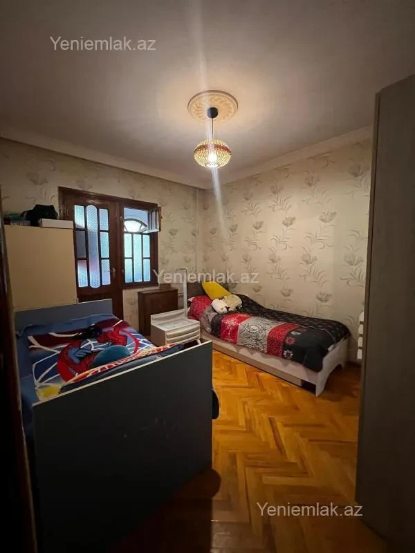 Satılır 5 otaqlı yeni tikili 145 m²