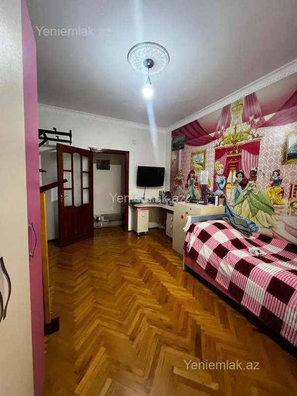Satılır 5 otaqlı yeni tikili 145 m²