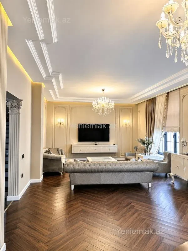 Satılır 5 otaqlı həyət evi 450 m²