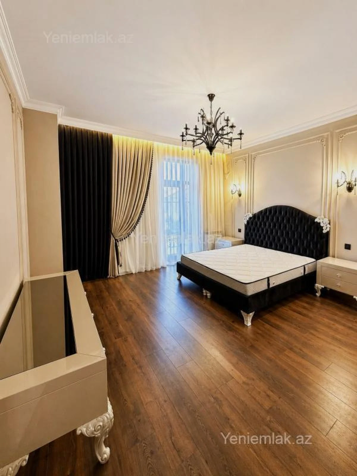 Satılır 5 otaqlı həyət evi 450 m²