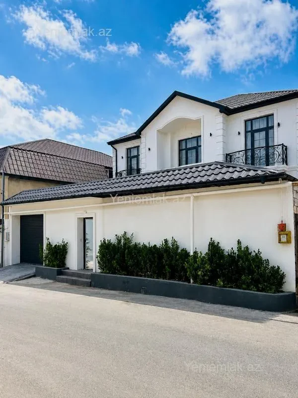 Satılır 5 otaqlı həyət evi 450 m²