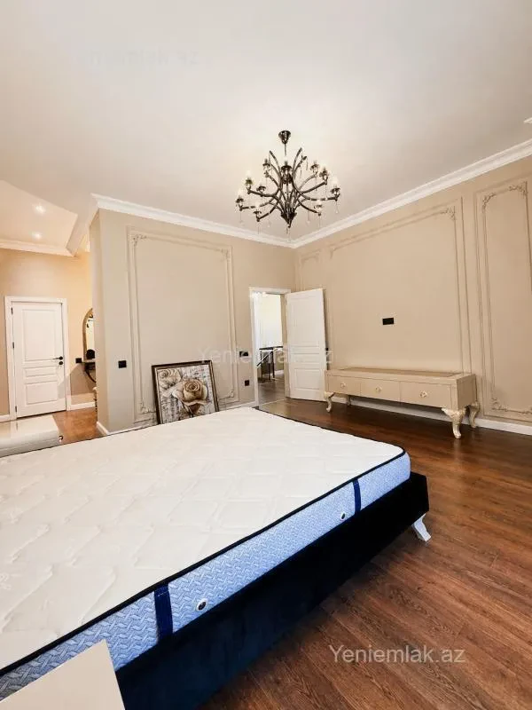 Satılır 5 otaqlı həyət evi 450 m²
