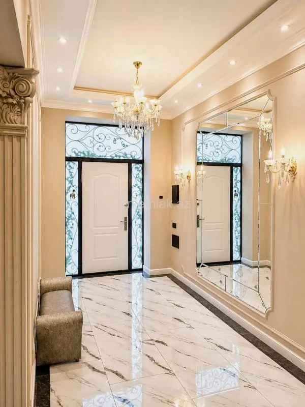 Satılır 5 otaqlı həyət evi 450 m²