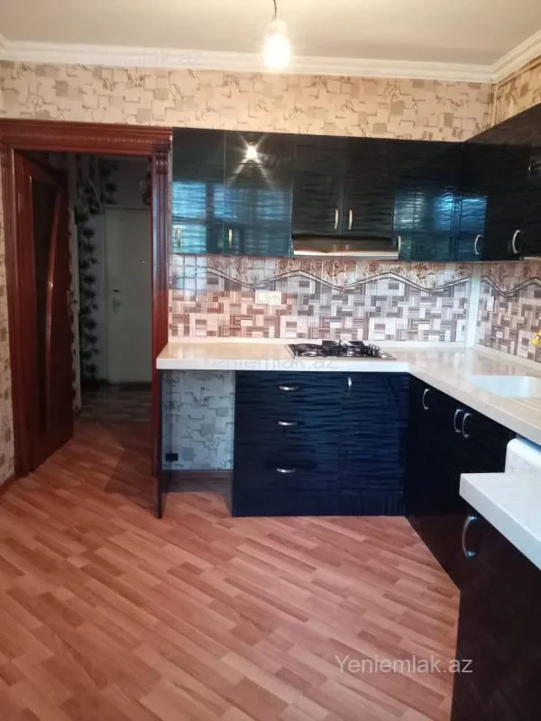 Satılır 2 otaqlı köhnə tikili 55 m²